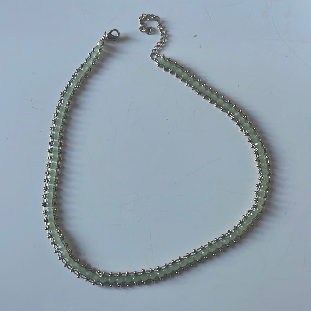 Light green choker necklace